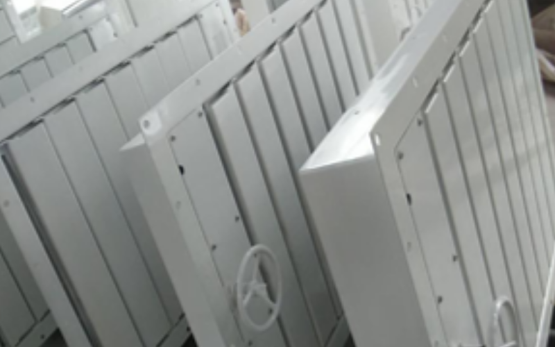 无门风雨密百叶窗